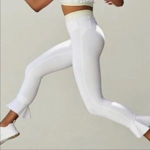 NWOT! Free People Movement Sanctuary Super High-Rise Ruffle Leggings - Size L